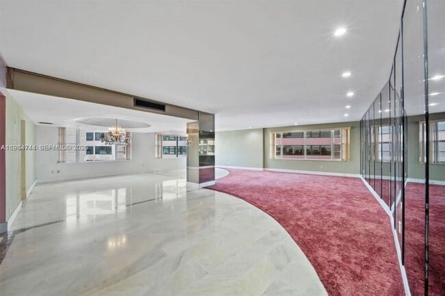 Photo - 5255 Collins Ave Unit 5J