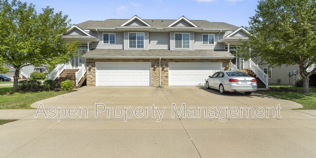 Building Photo - 482 N Mckenzie Ln