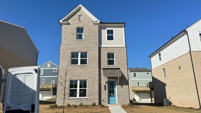 Photo - 2400 Whistler Way NE