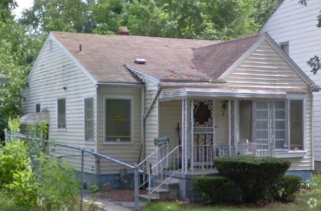 Building Photo - 18538 Appleton St Rental