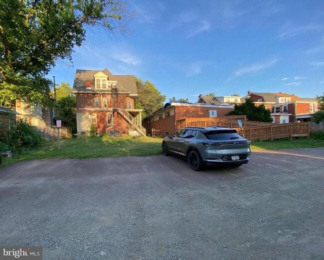 Photo - 535 N Charlotte St Unit 2