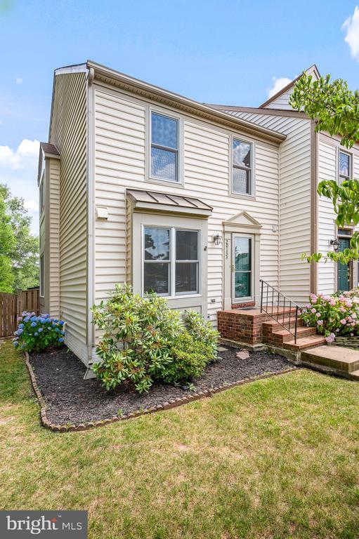 Photo - 20133 Crew Square