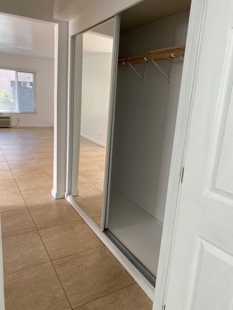 Unit #5 - 1010 N Crescent Heights Blvd