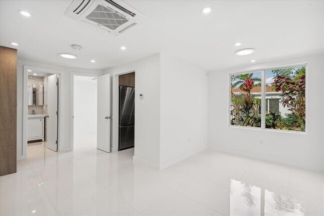 Photo - 2201 NE 9th Ave Unit 3