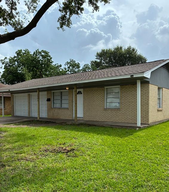 Photo - 1805 Thelma Ln