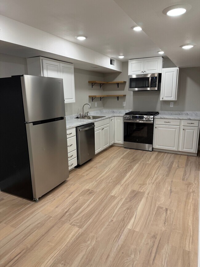 Photo - 551 S 780 W