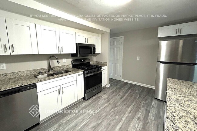 Photo - 3799 Radcliffe Blvd