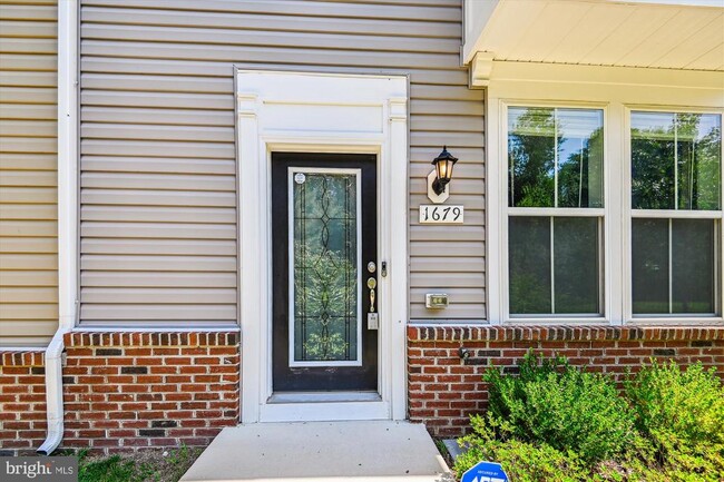 Photo - 1679 Signalman Ct
