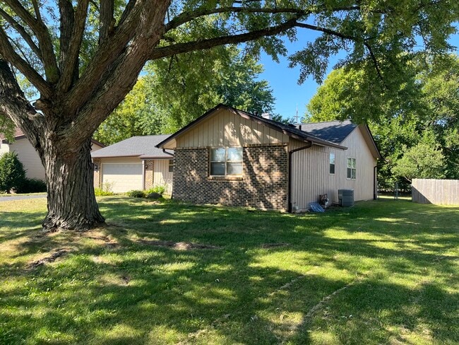 Front angle view - 2906 Southbridge Rd
