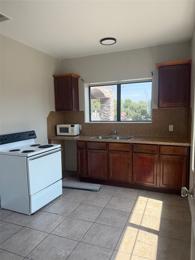 6725 Sherman St Unidad 4