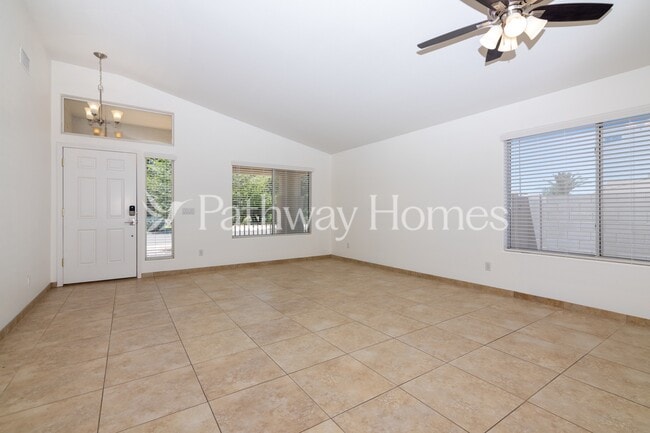 Photo - 520 W Musket Pl