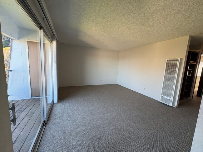 Photo - 15th St Unit D