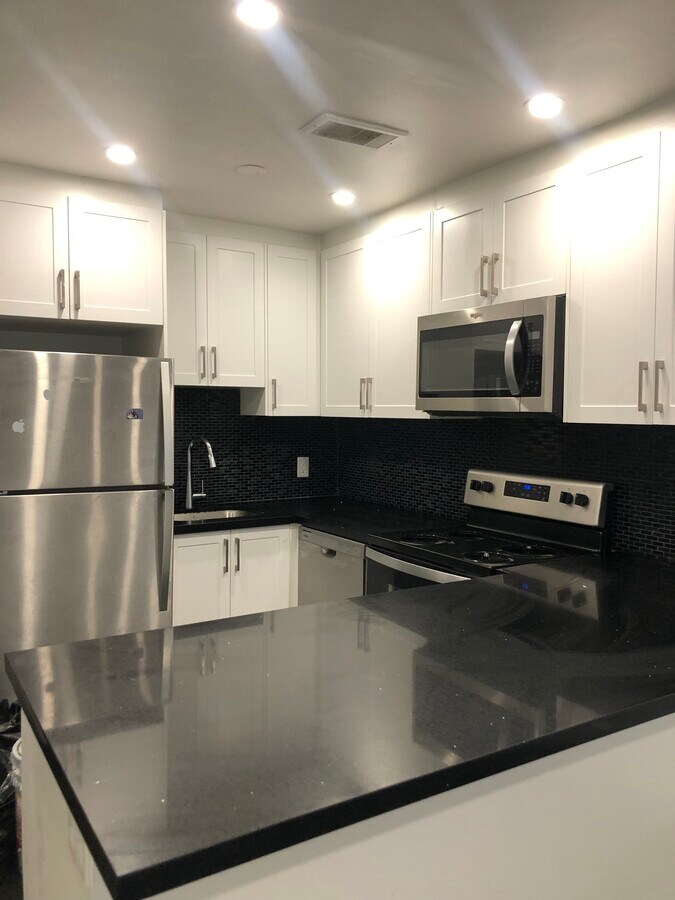 Photo - New Shoreline 1 Bedroom rental with Gleami... Unit 01
