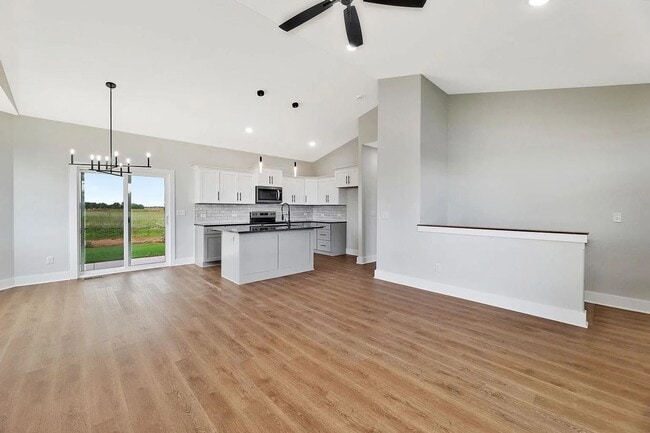 Photo - 5424 W 42nd St S