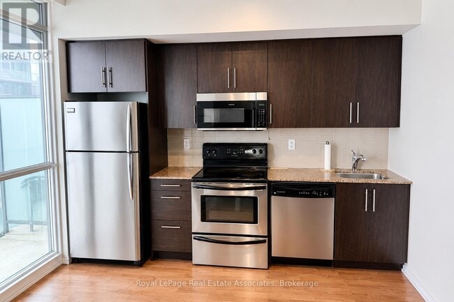 Photo - 65 Bremner Blvd Unit 4211