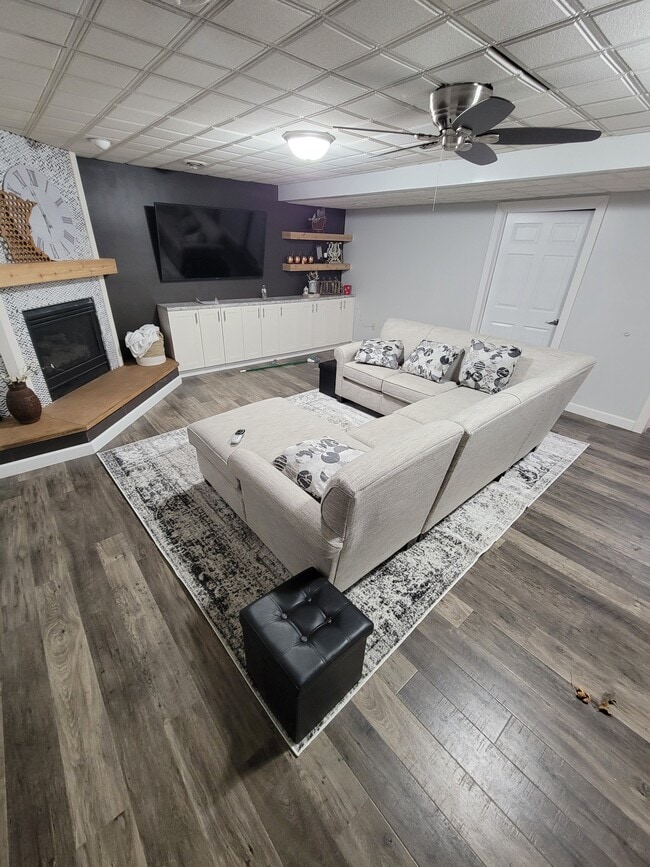 Photo - 1255 Fallbrook Ln