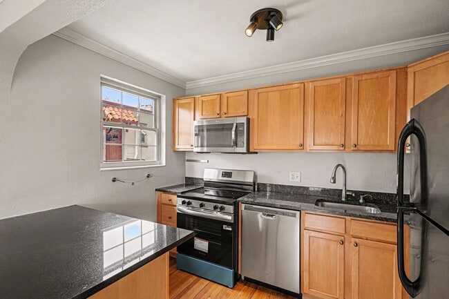 Photo - Stylish living in the heart of Mayfair - adorable 1 bedroom - 1 bathroom