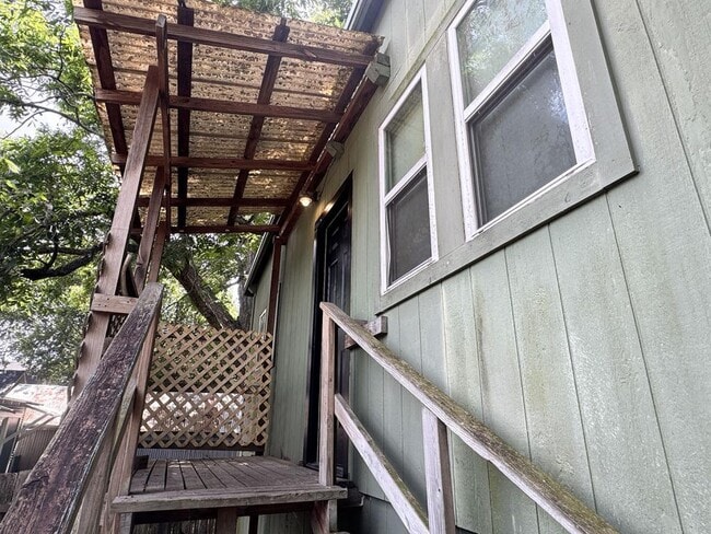 Photo - 910 N Washington St