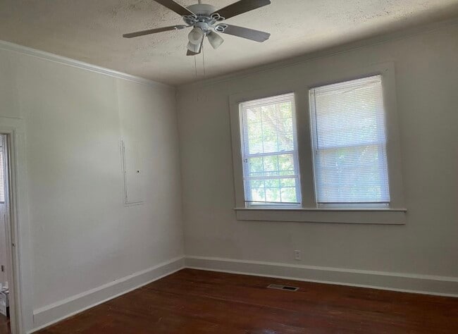 Photo - 18 Hemlock Dr