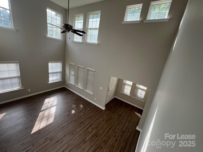 Photo - 18429 Streamline Ct