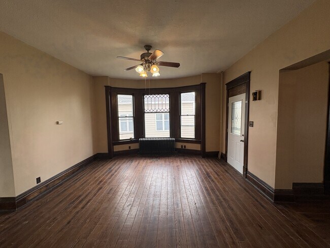 Photo - 110 S 4th St