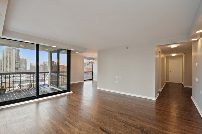 Photo - 1122 N Clark St Unit 1203