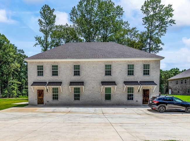 806 Shell Toomer Pkwy