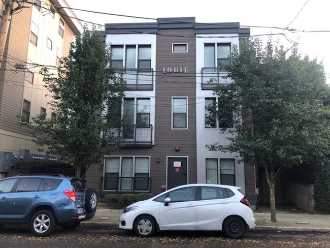 Photo - Louie Apartments