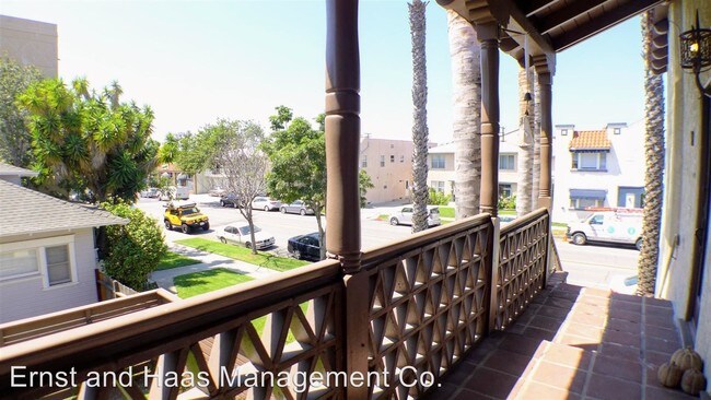 Photo - 1136 E 3rd St