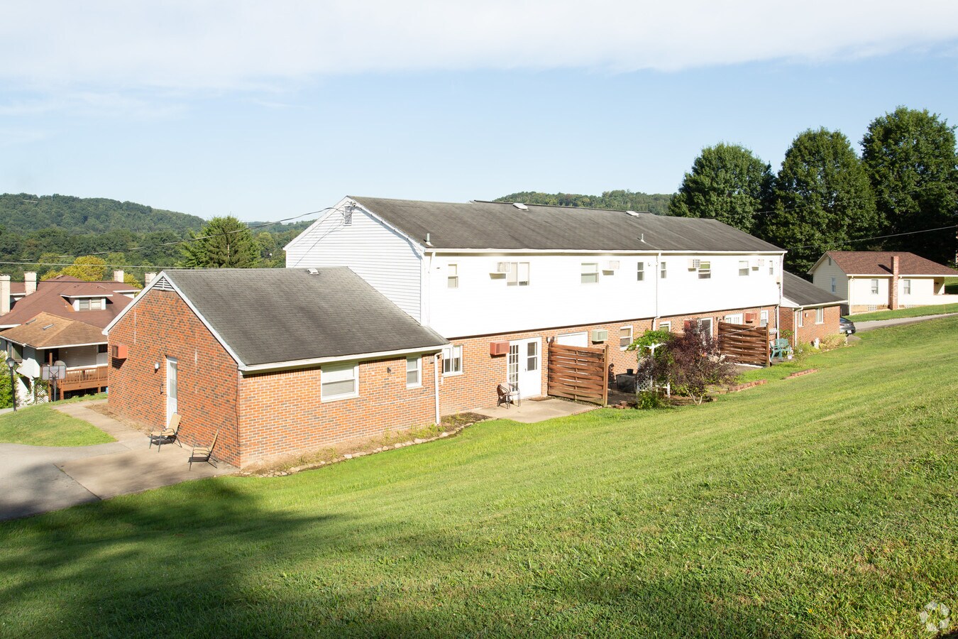 901 Vine St Apartments West Newton, PA