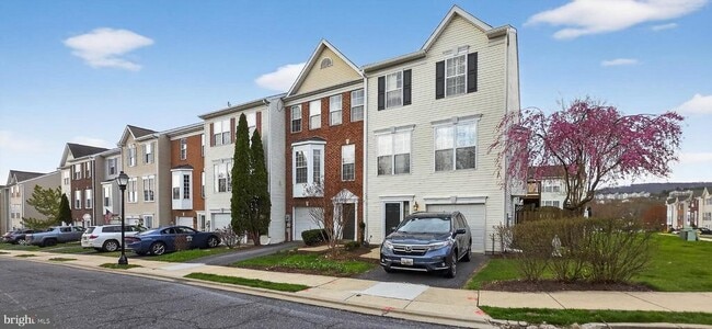 Building Photo - 2483 Lakeside Drive