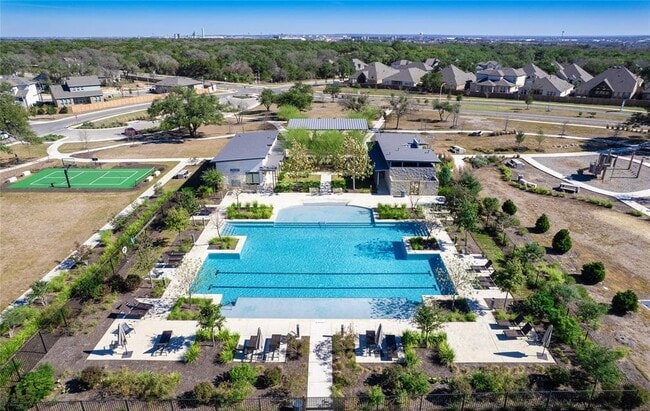 Photo - 135 Independence Dr