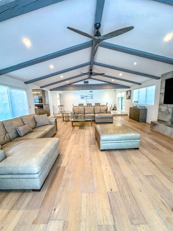 Photo - 4660 Burgundy Rd