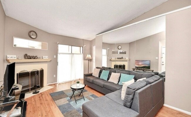 Photo - 3770 Lovers Wood Ln Unit 606