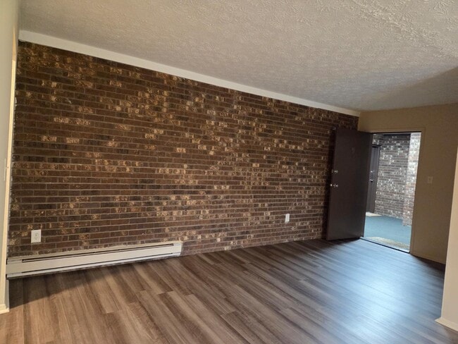 Photo - 20-32 Church St - 32-9