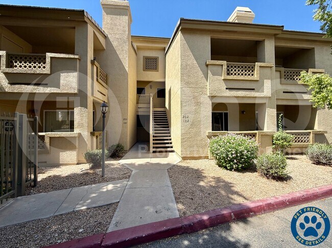 Building Photo - 1880 E Morten Ave Unit 202 Rental