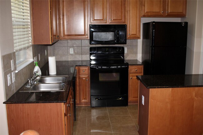 Photo - 919 Sterling Creek Cir