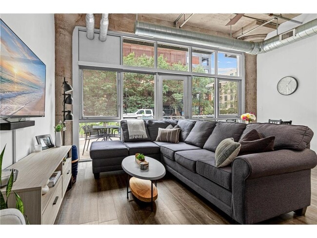 Building Photo - 748 N 3rd St Unit 104