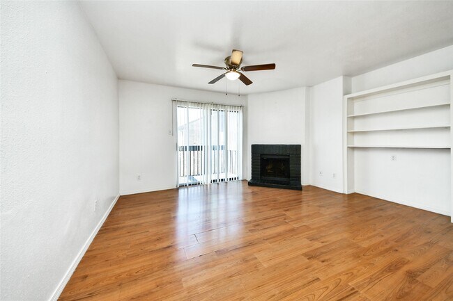 Photo - 12905 Woodforest Blvd Unit 712