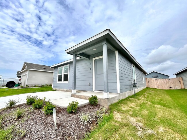 Photo - Charming 3/BR 2/BA Home with Spacious Back...