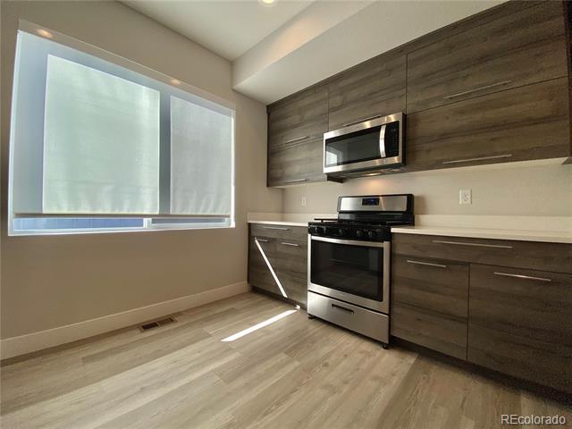 Photo - 1027 Chase St