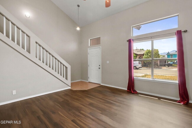 Photo - 10822 Elise St