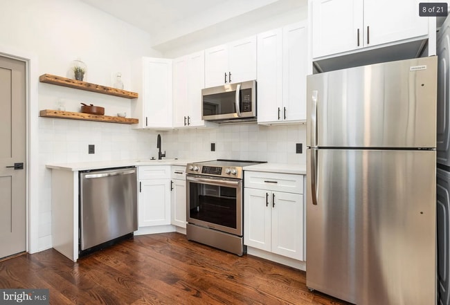 Building Photo - 1613 N 33rd St Unit B