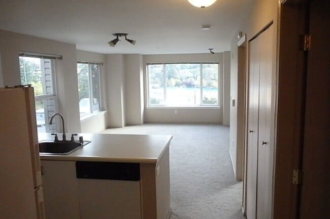 Photo - Spacious 2 Bedroom/2 Bath Apartment in First Hill Unit 303