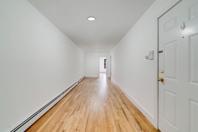 Photo - 216 Jefferson St Unidad 4