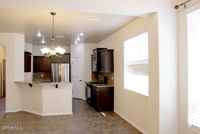 Photo - 853 Blue Park Ave