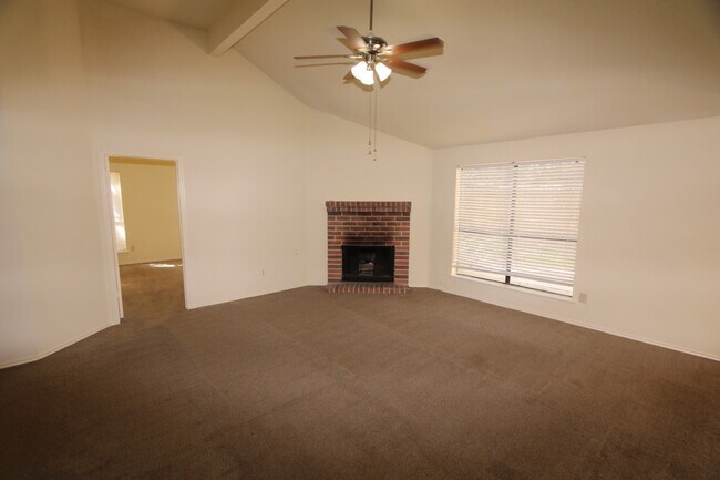 10031 Red Wolf Ln
