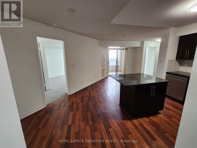 Photo - 310 Burnhamthorpe Rd W Unit 3009