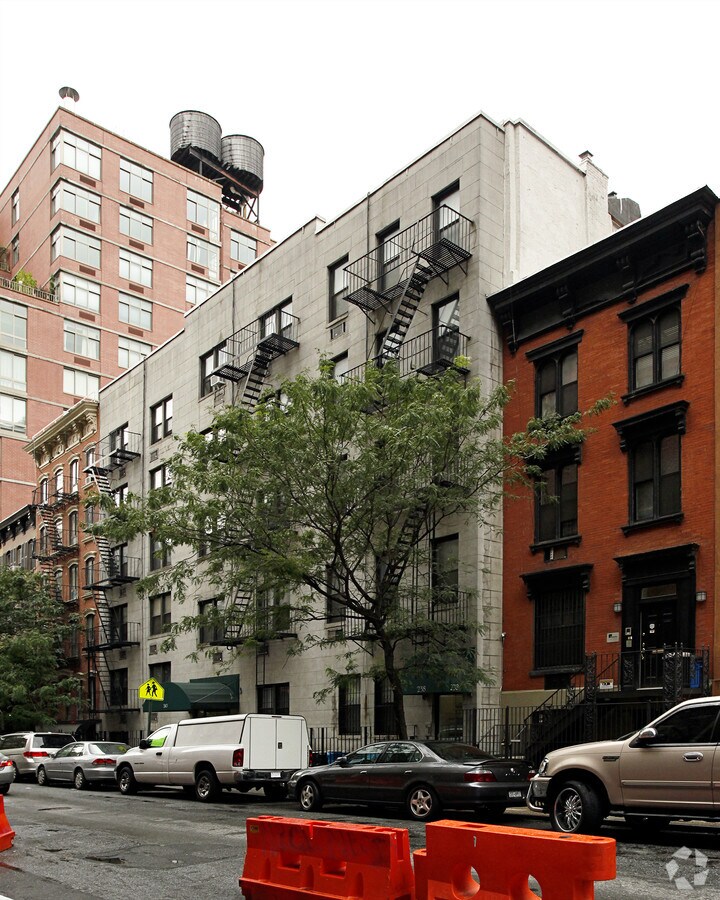 Photo - 238-240 E 30th St