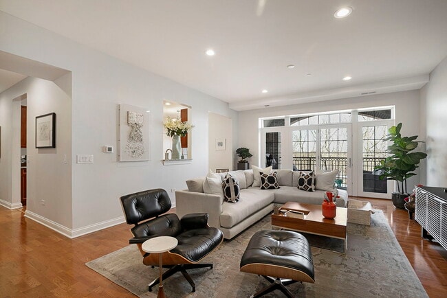 Photo - 1800 Amberley Ct Unit 407